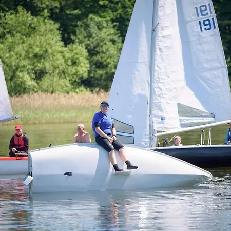 Feriehus Na Mazurach Rojo, Polska Wies 26h *